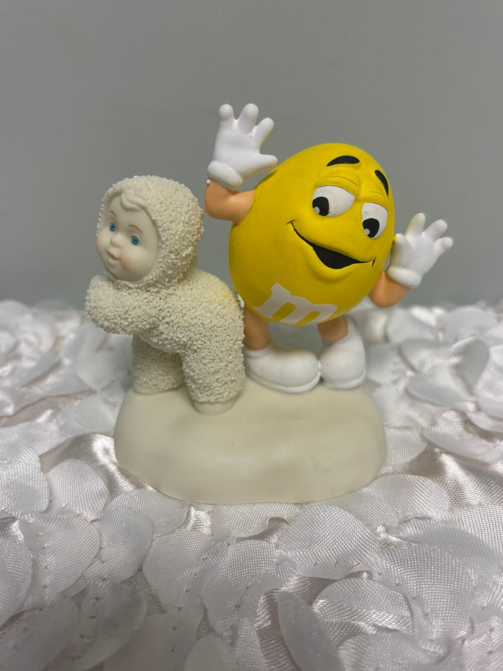 Department 56 Snowbabies M&M's Yellow Figurine 2004 Retired Collectible Holiday